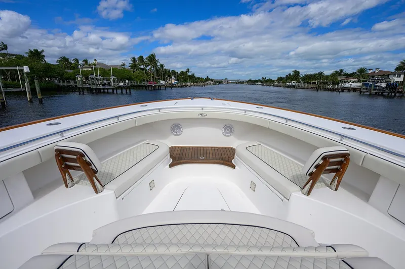 Little Kemosabe Yacht Photos Pics Valhalla 55 LITTLE KEMOSABE - Forward Seating