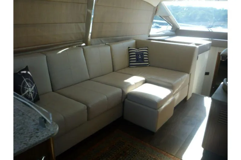 Venture Yacht Photos Pics 2017-Sea-Ray-460-Sundancer-MarineMax-Huntington