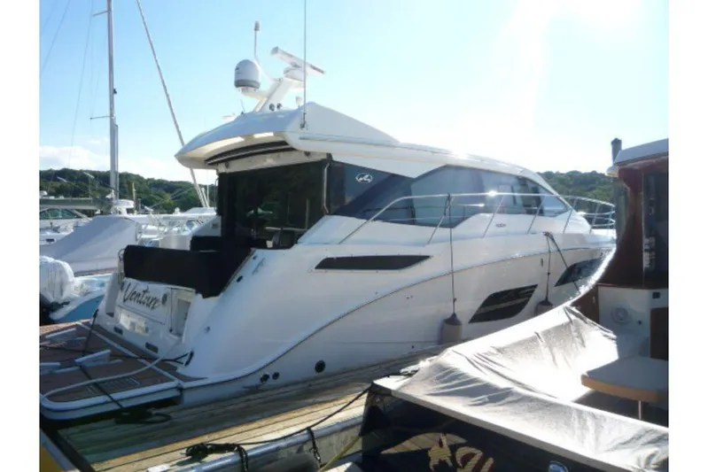 Venture Yacht Photos Pics 2017-Sea-Ray-460-Sundancer-MarineMax-Huntington