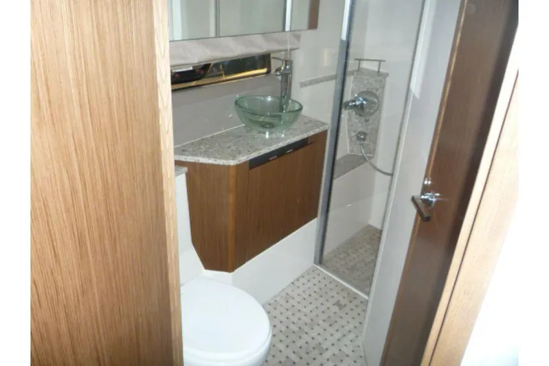 Venture Yacht Photos Pics 2017-Sea-Ray-460-Sundancer-MarineMax-Huntington