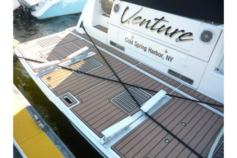 Venture Yacht Photos Pics 2017-Sea-Ray-460-Sundancer-MarineMax-Huntington