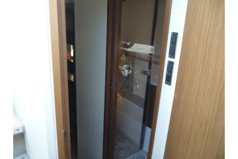 Venture Yacht Photos Pics 2017-Sea-Ray-460-Sundancer-MarineMax-Huntington