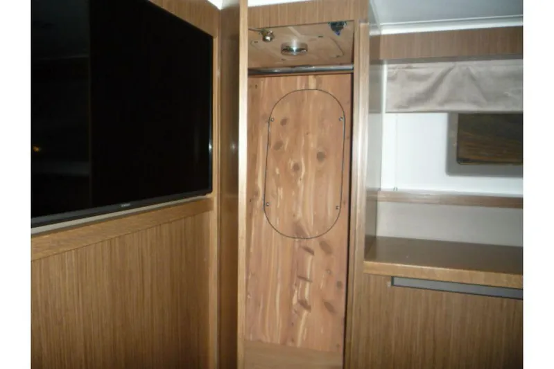 Venture Yacht Photos Pics 2017-Sea-Ray-460-Sundancer-MarineMax-Huntington