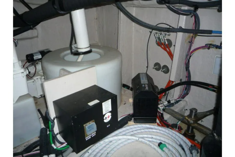 Venture Yacht Photos Pics 2017-Sea-Ray-460-Sundancer-MarineMax-Huntington