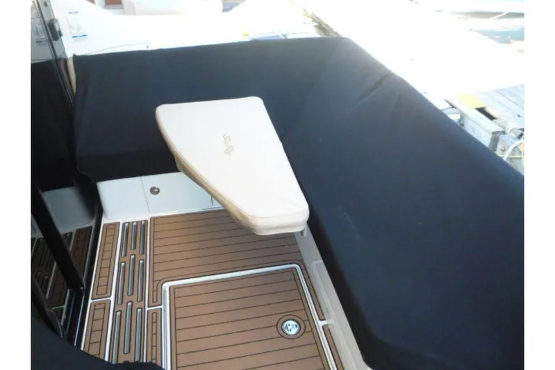 Venture Yacht Photos Pics 2017-Sea-Ray-460-Sundancer-MarineMax-Huntington