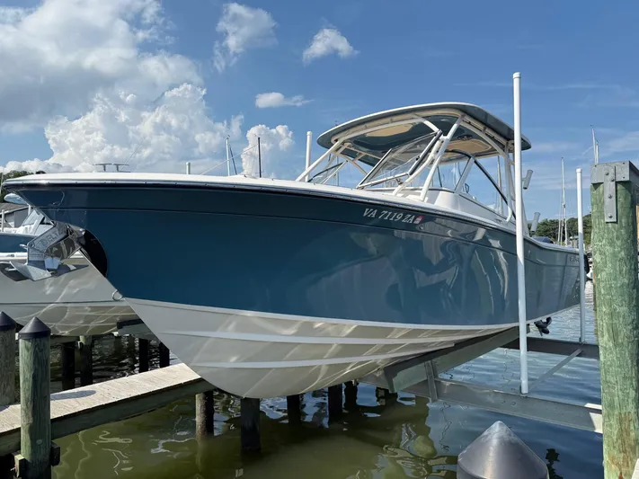  Yacht Photos Pics Grady-White Freedom 275