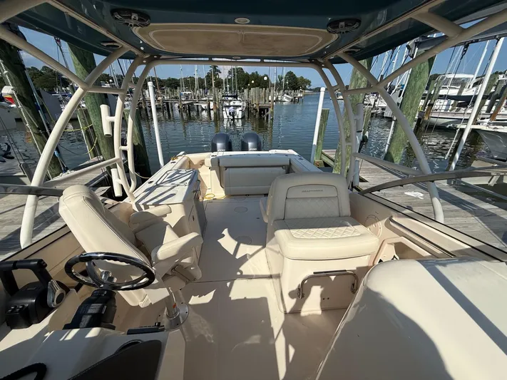  Yacht Photos Pics Grady-White Freedom 275