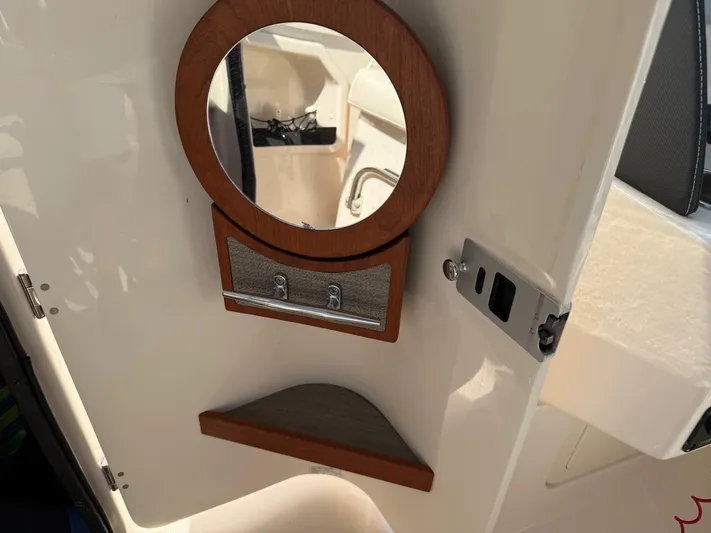  Yacht Photos Pics Grady-White Freedom 275