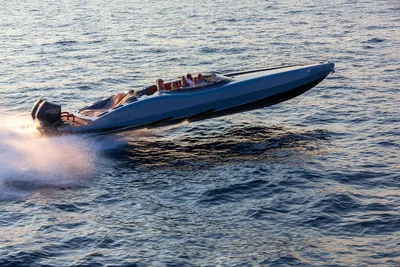 2021 Canados Gladiator 411 Carbon Serie