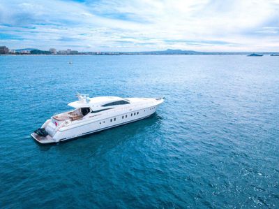 Yacht