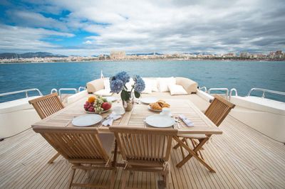 Yacht