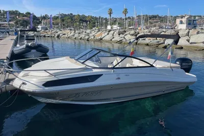2018 Bayliner VR5 Cuddy