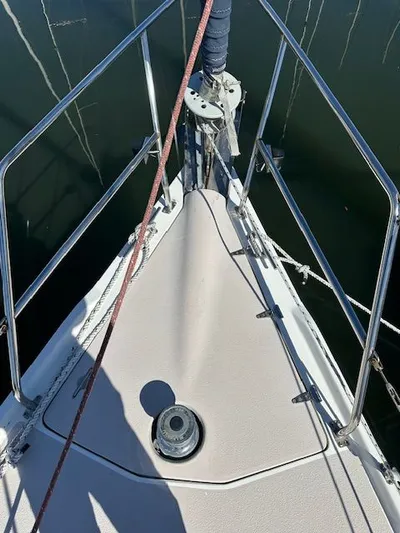 Junebug Yacht Photos Pics Bow of a 2008 Catalina 350 MkII sailboat.
