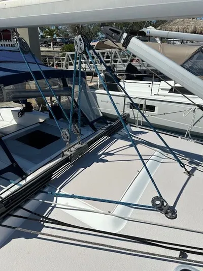 Junebug Yacht Photos Pics Deck of a 2008 Catalina 350 MkII yacht with rigging.