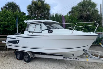 Jeanneau NC795 S2
