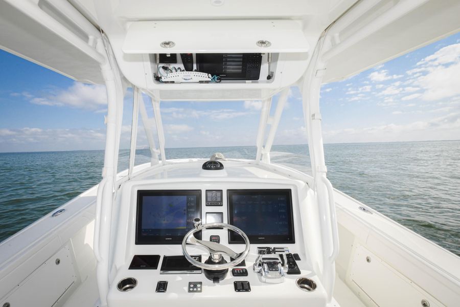 2015 Yellowfin 39 Center Console