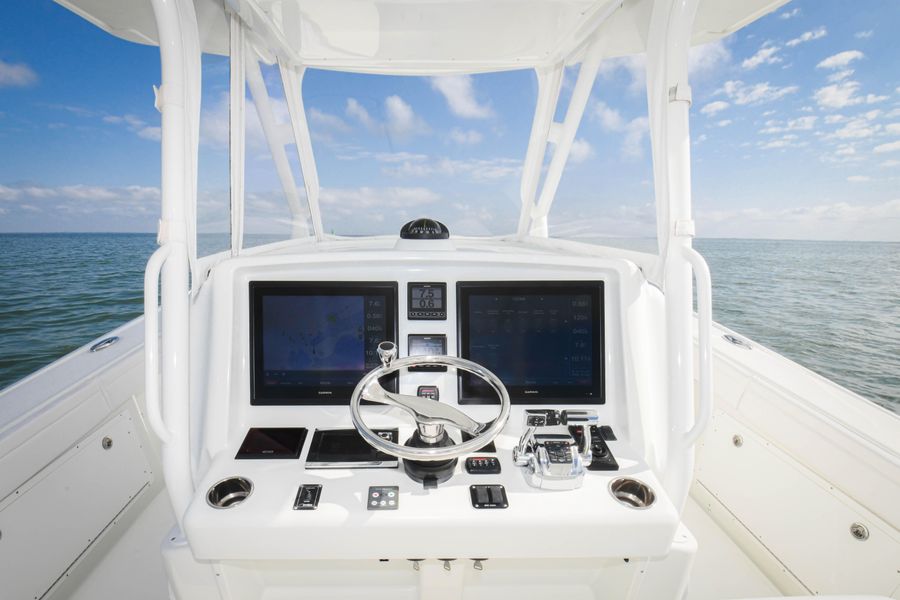 2015 Yellowfin 39 Center Console