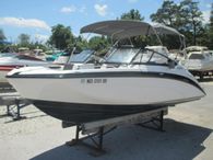 2020 Yamaha Boats 210 SX