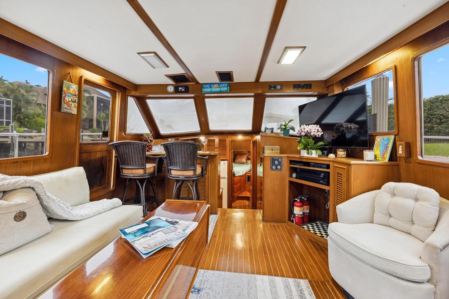 1989 Offshore Yachts 48 Cockpit Motor Yacht