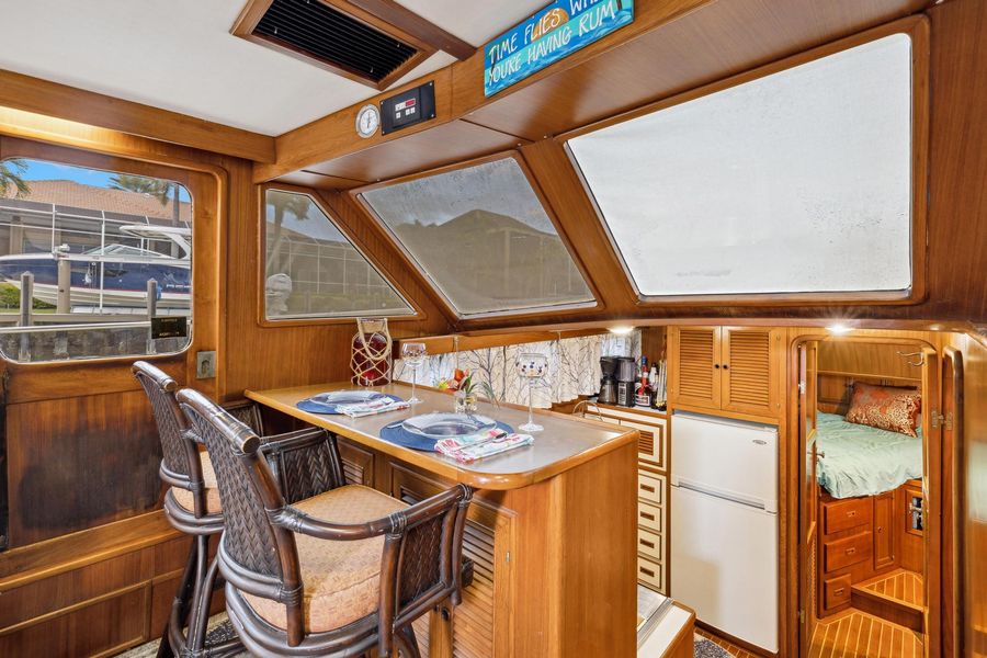 1989 Offshore Yachts 48 Cockpit Motor Yacht