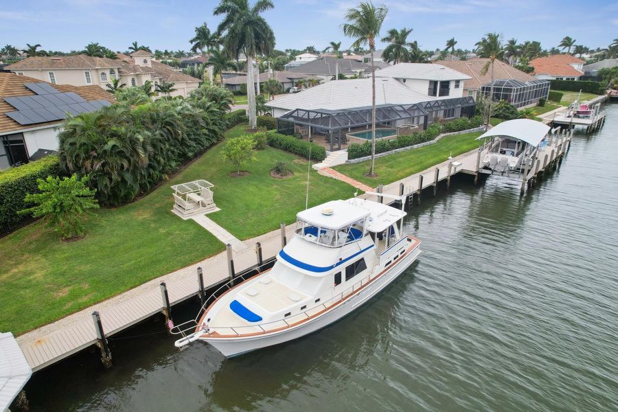 1989 Offshore Yachts 48 Cockpit Motor Yacht