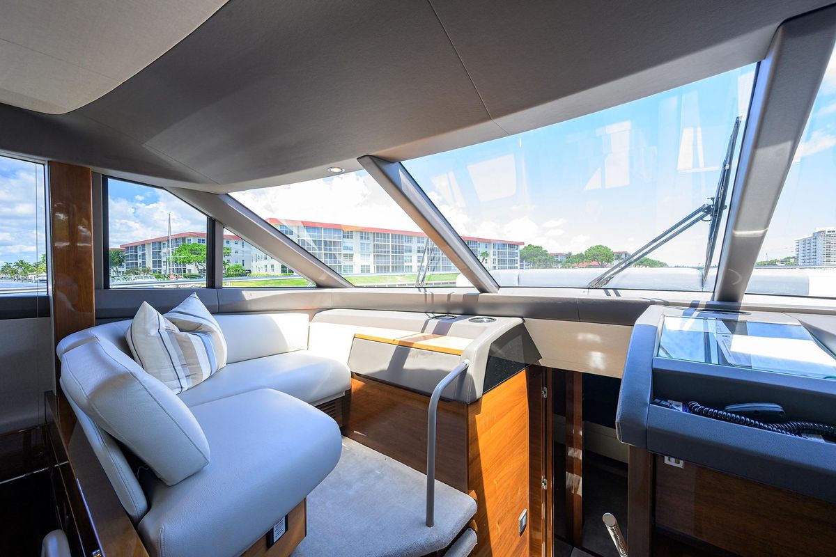 2020 Princess 70 