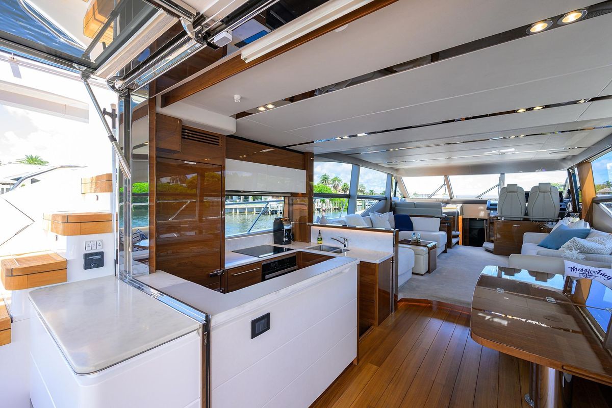 2020 Princess 70 