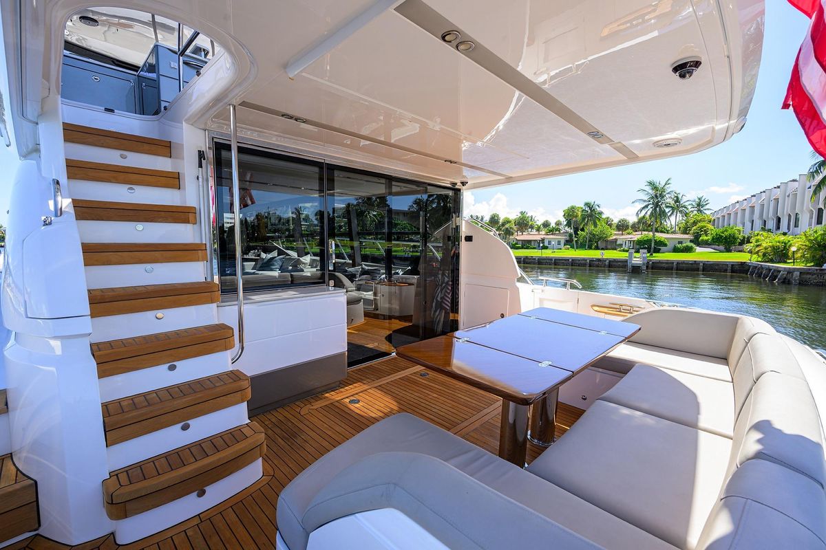2020 Princess 70 