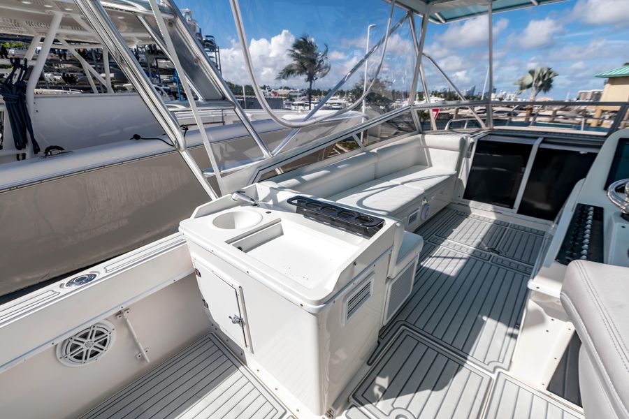 1993 Contender 35 Side Console