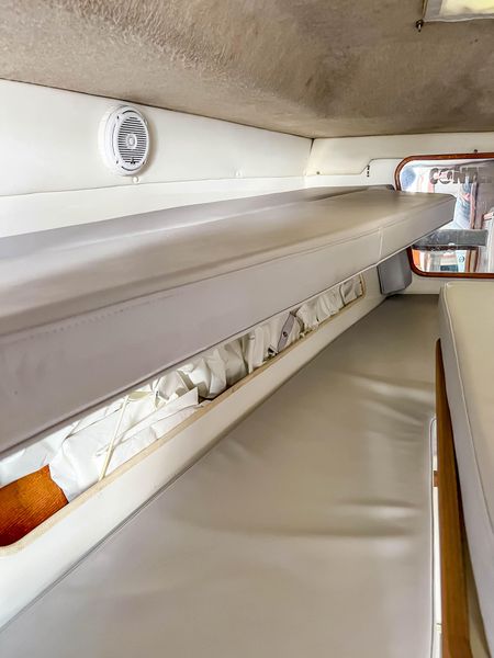 1993 Contender 35 Side Console