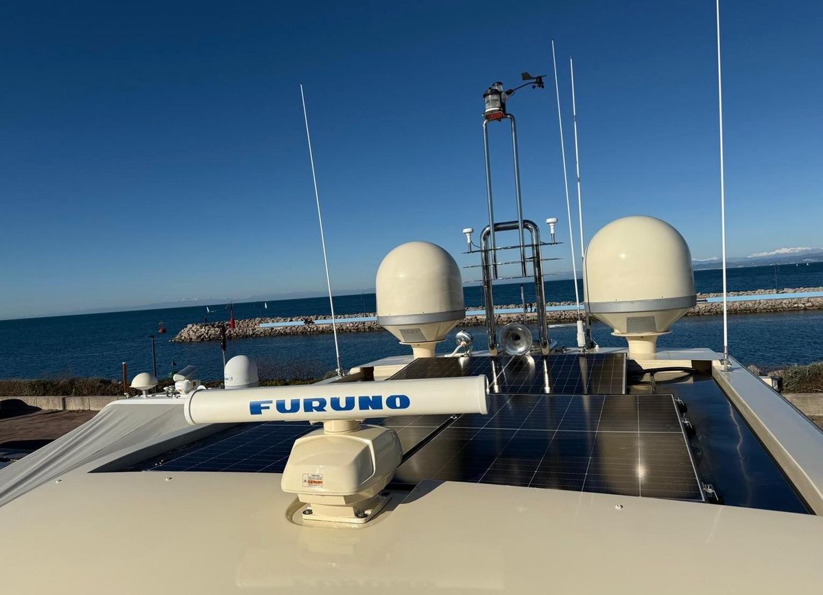 2011 Ferretti Yachts 84 