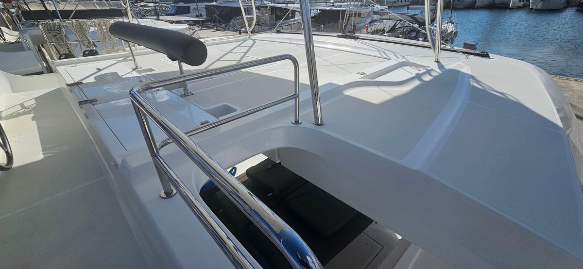2022 Lagoon 48 