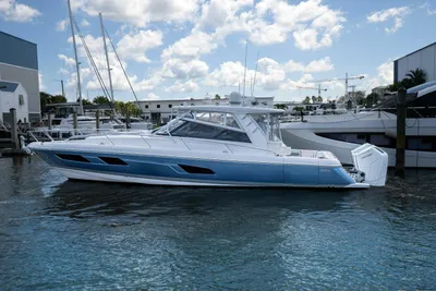 2022 Intrepid 477 Evolution