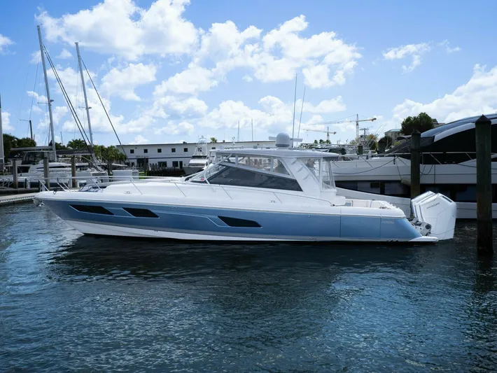 Fly'n Sea Level Yacht Photos Pics 2022 Intrepid 477 Evolution Sy - Image 2