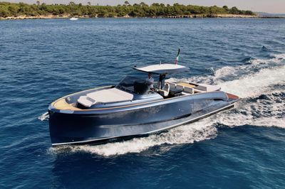 Yacht