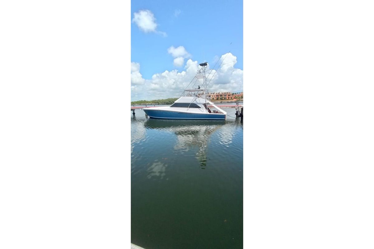 2002 Viking 56 