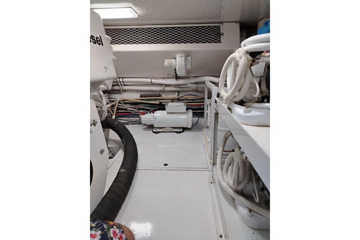 2002 Viking 56 