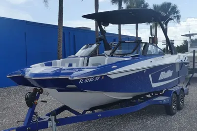 Malibu 23 MXZ