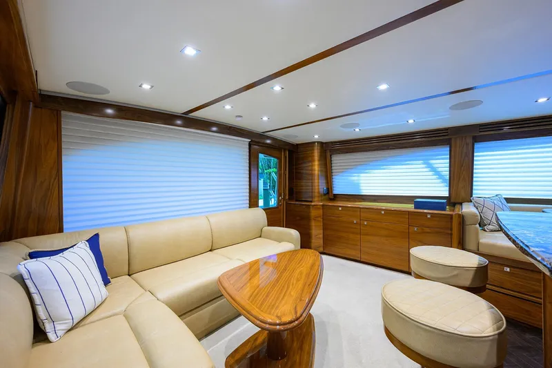 Hmy Trade Yacht Photos Pics 2023 Viking 64 Convertible - Salon Seating