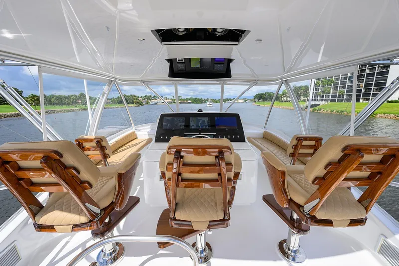 Hmy Trade Yacht Photos Pics 2023 Viking 64 Convertible - Flybridge Helm Seating