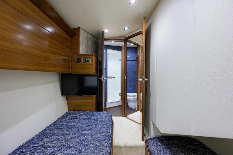 Hmy Trade Yacht Photos Pics 2023 Viking 64 Convertible - Stateroom
