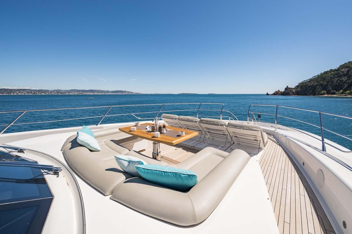 2014 Sunseeker 114 