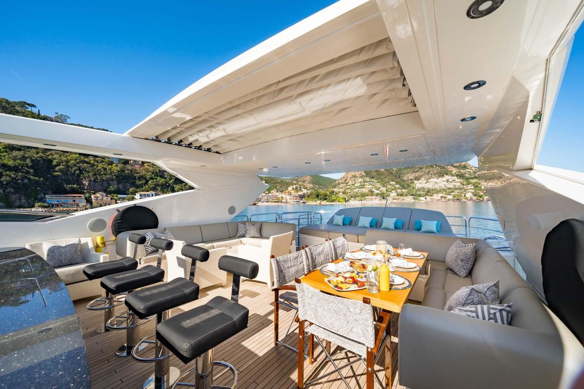 2014 Sunseeker 114 