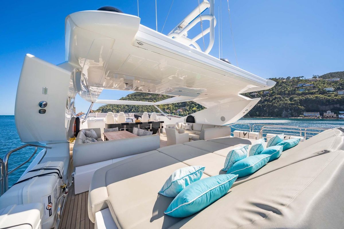 2014 Sunseeker 114 
