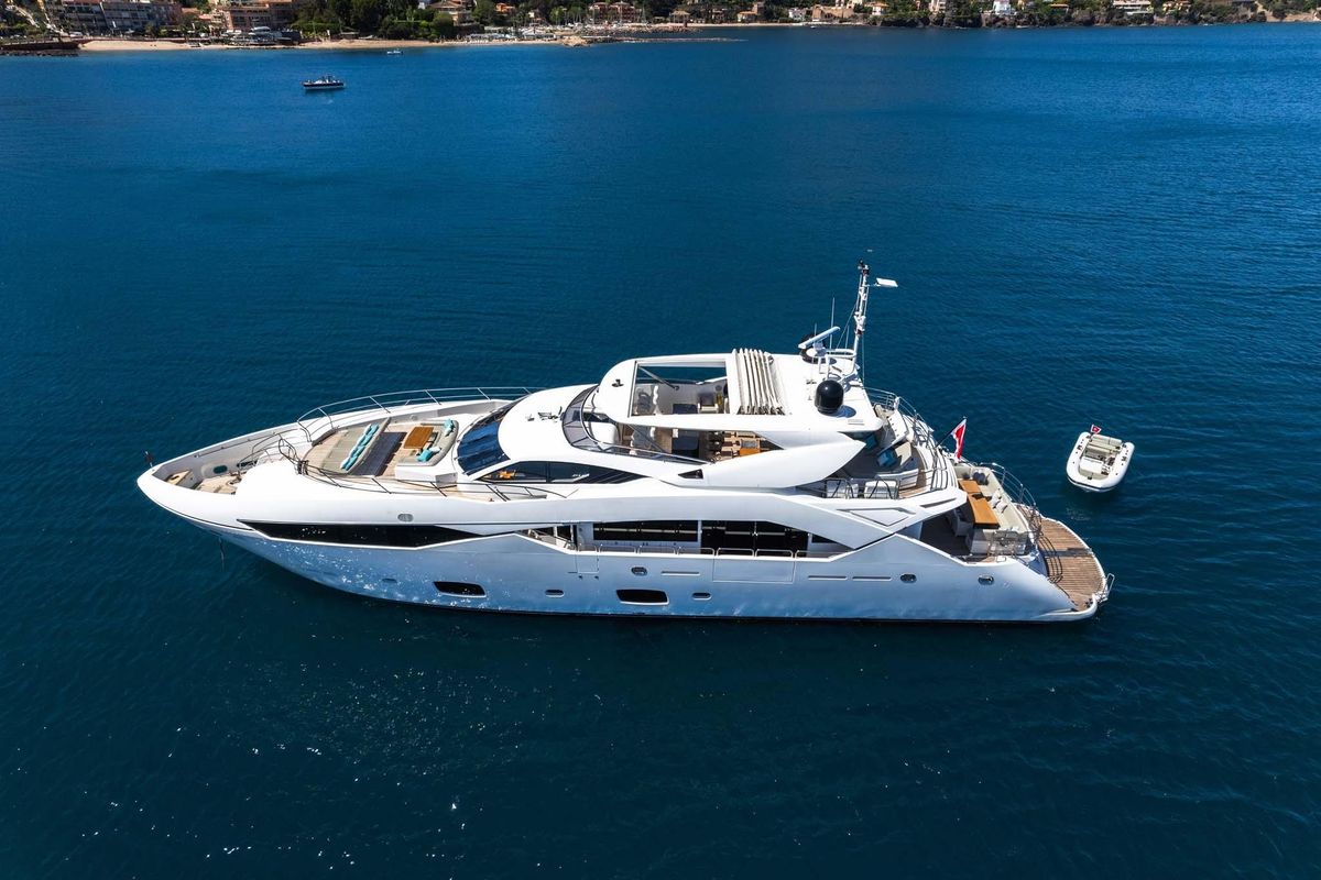 2014 Sunseeker 114 