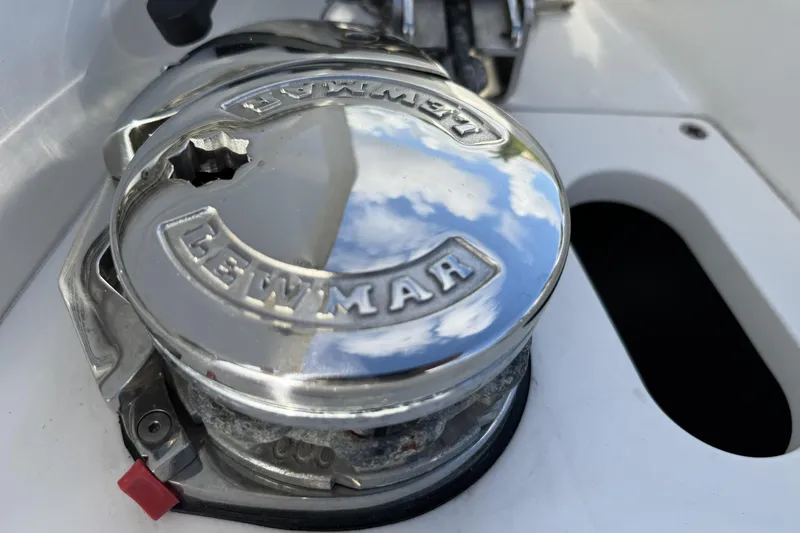  Yacht Photos Pics Chrome Lewmar winch on 2021 Formula 330 Crossover Bowrider OB boat.
