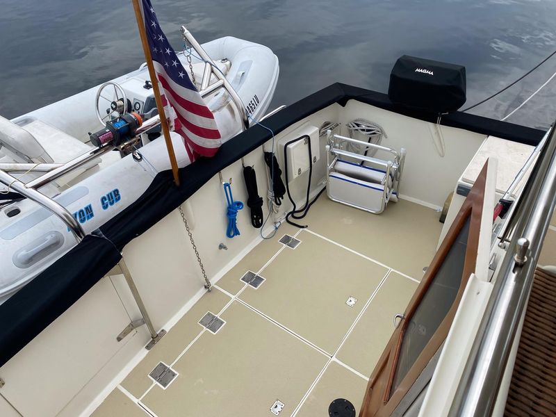 1999 Offshore Yachts Cockpit Motor Yacht