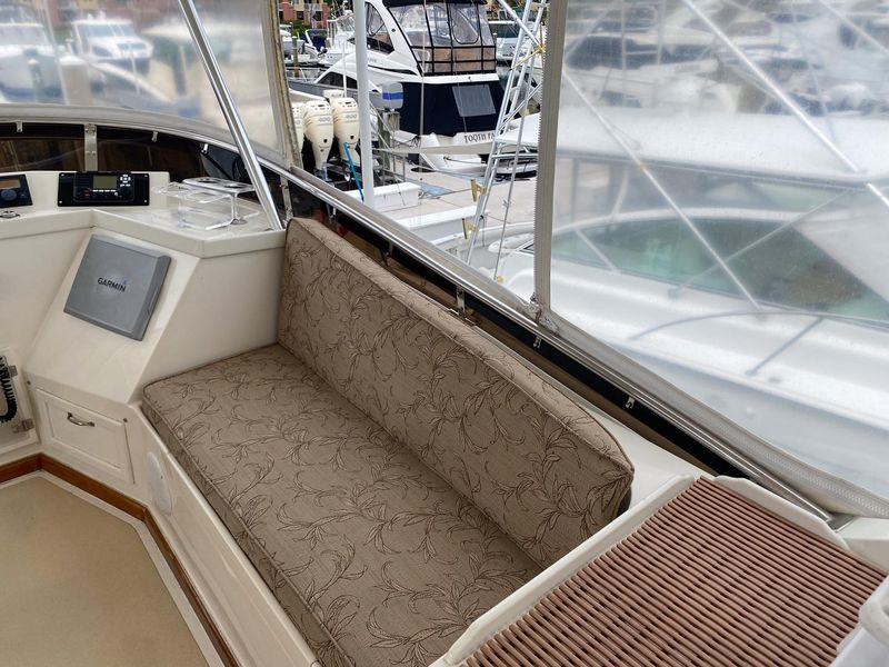 1999 Offshore Yachts Cockpit Motor Yacht