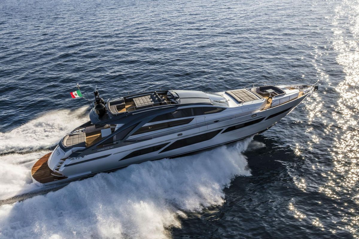 2021 Pershing 92 