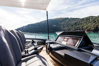 Yacht